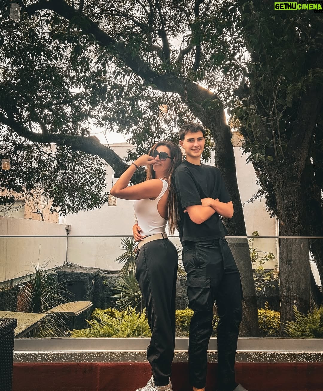 Cecilia Galliano - 39.8K Likes - Mi pequeño @santiagorulligalliano me vino atraer como siempre  su amor sano .. mi bálsamo y cada vez eres más grande pero sobre todo de alma ❤️te estás formando en un buen  hombre con valores claros … y un gran deportista estoy súper orgullosa de ti mi amor ! Y obvio viajando ligero pura risas ! #hogar #amorsano #familia #tesoro #hermanos 🥰🥰