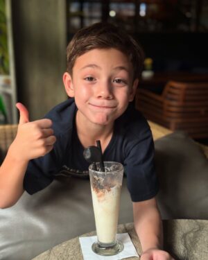 Celine Evangelista Instagram - Ketika akhirnya minum Gula 😎