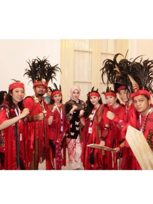 Celine Evangelista Instagram - HUT RI 80th 🇮🇩

.

Fashion Stylist: @doleytobing 
Make Up: @loritayoung_mua 
Hijab Do: @awanisaw 
Asst. Stylist: @putiannisa @pforputi 
Fashion Designer: @houseofdimassinggih by @dimassinggih 
Accessories: @lykastory @anomsilver 
Traditional Fabric: @tigaecollection @emil_mke 
 @bentukmanagement @agungsaputrabm @agungsap577 @jagarsilaen82