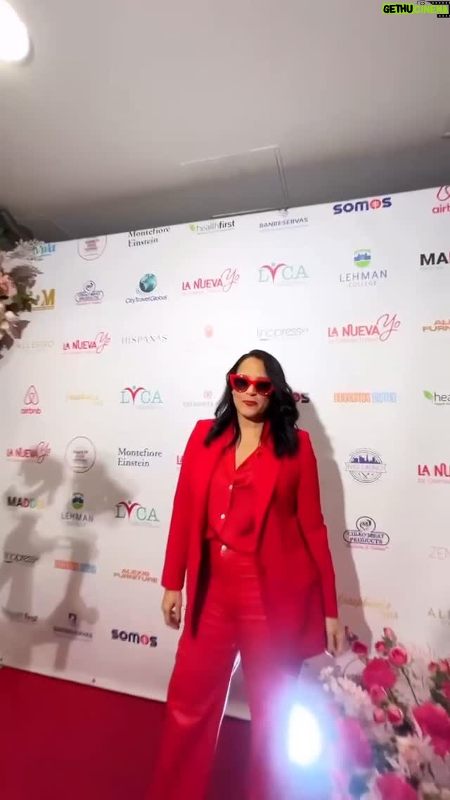 Celines Toribio - 3 Likes - Que palabra te define? 
.
Miren lo que pasó el año pasado en #lanuevayo 
.
Están listas para todo lo que viene este domingo 9 de Noviembre ? 🎉💪❤️ BOLETAS EN LINK EN BIO 👆
.
La Nueva Yo - SE ATREVE 💃🎉🙌🏻