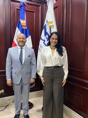 Celines Toribio Instagram - Y asĆ pasa la vidaā¦..
.
AMANDO LAS HUELLAS QUE OTRAS PERSONAS DEJAN EN MI šš©š“
.
Desde el nuevo cónsul estadounidense en RD #williamswaney , nuevos miembros de INDEX , hasta un atardecer de trabajo pero junto a #mrbig ā¤ļø
.
Desliza y mira en mi sonrisa el arte de COMPARTIR todo LO BUENO que tiene la vida. #feliz #agradecida #buenosamigos