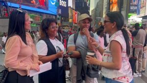 Celines Toribio Instagram - šš Deslizašš
.
Un sƔbado cargado de reuniones en NYC
.
Gracias estimado cónsul @chuvasquez @rden_ny por recibirnos y por todos sus lindos consejos š¤š©š“
.
Reunión de trabajo con el equipo @index.ny planeando todo lo bueno que nos falta por realizar este 2025 š¤šš»
.
En #timesquare con the best team @waddysjaquez y @espaillatsusibel planeando algo GRANDE para nuestro pais š©š“