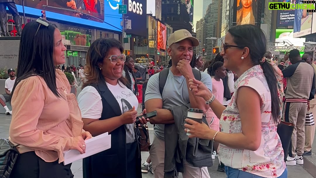 Celines Toribio - 3 Likes - 👉👉 Desliza👉👉
.
Un sábado cargado de reuniones en NYC 
.
Gracias estimado cónsul @chuvasquez @rden_ny por recibirnos y por todos sus lindos consejos 🤗🇩🇴
.
Reunión de trabajo con el equipo @index.ny planeando todo lo bueno que nos falta por realizar este 2025 🤗🙌🏻
.
En #timesquare con the best team @waddysjaquez y @espaillatsusibel planeando algo GRANDE para nuestro pais 🇩🇴