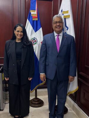 Celines Toribio Instagram - Y asĆ pasa la vidaā¦..
.
AMANDO LAS HUELLAS QUE OTRAS PERSONAS DEJAN EN MI šš©š“
.
Desde el nuevo cónsul estadounidense en RD #williamswaney , nuevos miembros de INDEX , hasta un atardecer de trabajo pero junto a #mrbig ā¤ļø
.
Desliza y mira en mi sonrisa el arte de COMPARTIR todo LO BUENO que tiene la vida. #feliz #agradecida #buenosamigos