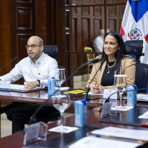 Celines Toribio Instagram - DĆas de mucho trabajo en nuestra casa de la diplomacia Dominicana @mirexrd Pero siempre encantada de hacerlo al lado de profesionales como el Viceministro de PolĆtica Exterior Bilateral el embajador Francisco A. Caraballo ( @fcocaraballo )
.
En el dĆa de ayer sostuvimos una reunión con el Consejo Nacional de Competitividad para presentar el plan META RD 2036 y el concurso de innovación RepĆŗblica de Ideas @republicadeideas.do
.
Todas las misiones del exterior y el instituto de Dominicanos y Dominicanas en el exterior presente en tan enriquecedor webinar š©š“