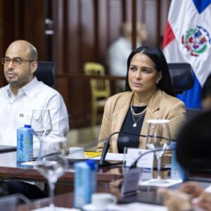 Celines Toribio Instagram - DĆas de mucho trabajo en nuestra casa de la diplomacia Dominicana @mirexrd Pero siempre encantada de hacerlo al lado de profesionales como el Viceministro de PolĆtica Exterior Bilateral el embajador Francisco A. Caraballo ( @fcocaraballo )
.
En el dĆa de ayer sostuvimos una reunión con el Consejo Nacional de Competitividad para presentar el plan META RD 2036 y el concurso de innovación RepĆŗblica de Ideas @republicadeideas.do
.
Todas las misiones del exterior y el instituto de Dominicanos y Dominicanas en el exterior presente en tan enriquecedor webinar š©š“