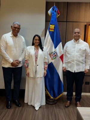 Celines Toribio Instagram - šš Desliza šš fotitos que voy tomando.
.
La vida va y viene y la felicidad del deber cumplido que no te la quite NADIE š
.
Mucho trabajo.
Cientos de reuniones
Muchos viajes
Impactando vidas
Y yo solo puedo decir GRACIAS š #feliz #positiva š¤ #somethinggoodiscoming #seguimos #trabajando #cadadiamejor @indexdomrd š©š“šš»
.
Tengo la memoria llena de fotos y momentos laborales š©š“šš»