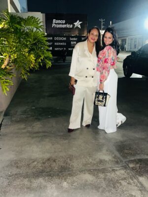 Celines Toribio Instagram - šš Desliza šš fotitos que voy tomando.
.
La vida va y viene y la felicidad del deber cumplido que no te la quite NADIE š
.
Mucho trabajo.
Cientos de reuniones
Muchos viajes
Impactando vidas
Y yo solo puedo decir GRACIAS š #feliz #positiva š¤ #somethinggoodiscoming #seguimos #trabajando #cadadiamejor @indexdomrd š©š“šš»
.
Tengo la memoria llena de fotos y momentos laborales š©š“šš»