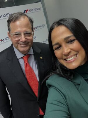 Celines Toribio Instagram - Y asĆ pasa la vidaā¦..
.
AMANDO LAS HUELLAS QUE OTRAS PERSONAS DEJAN EN MI šš©š“
.
Desde el nuevo cónsul estadounidense en RD #williamswaney , nuevos miembros de INDEX , hasta un atardecer de trabajo pero junto a #mrbig ā¤ļø
.
Desliza y mira en mi sonrisa el arte de COMPARTIR todo LO BUENO que tiene la vida. #feliz #agradecida #buenosamigos