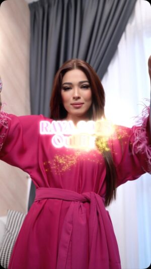 Chacha Maembong Instagram - Wangikan Raya korang tahun ni dengan NIVEA Extra Brightening deodorant! 😘🩵

Ia mempunyai Micro C Glow Active, yang boleh cerahkan kulit bawah lengan dalam masa 5 hari je! Wangian dia pula tahan seharian. Confirm orang akan tanya pakai perfume apa 🤭

Dapatkan sekarang! #NIVEA #myNIVEA #NIVEAExtraBright
@mynivea