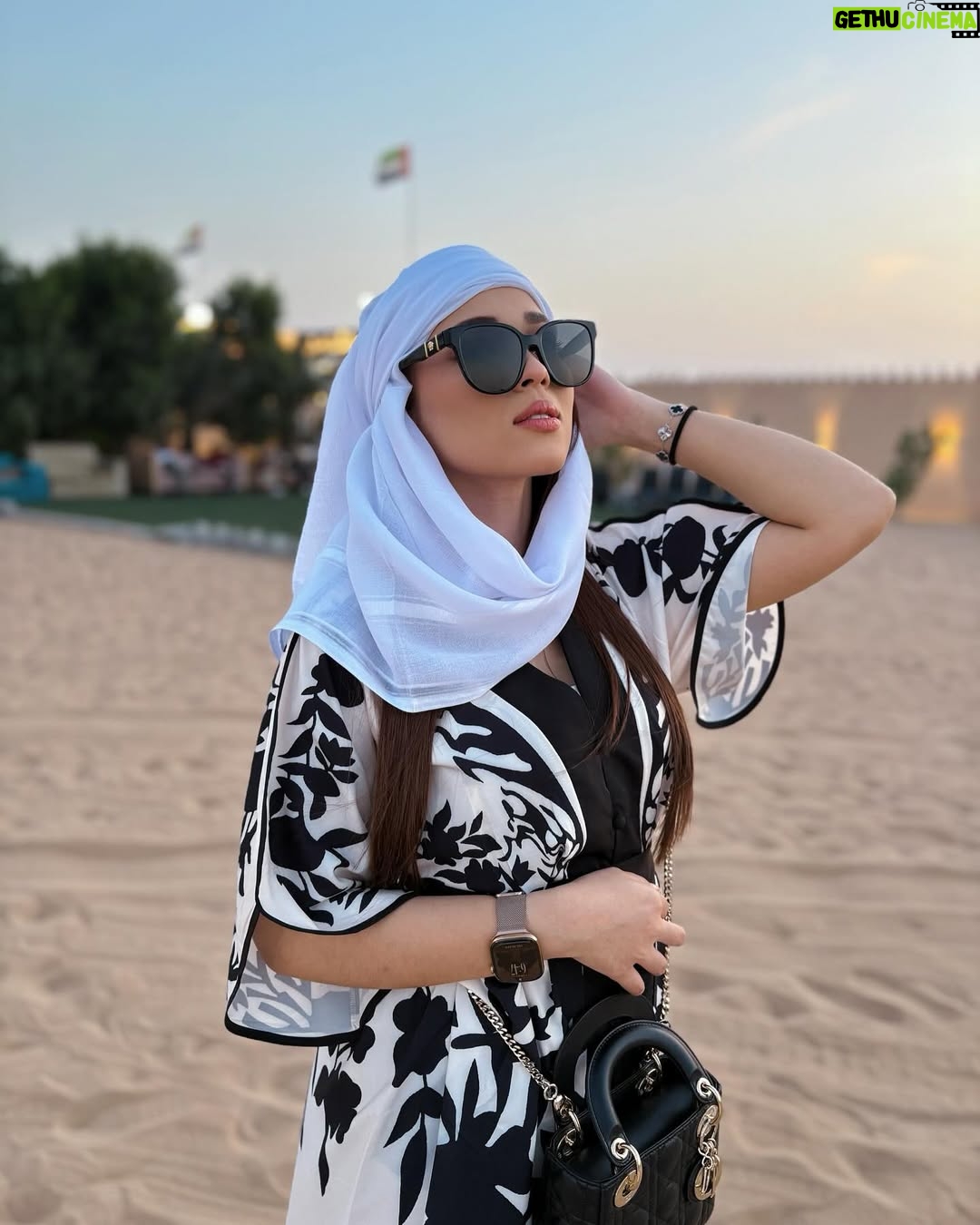 Chacha Maembong - 7.3K Likes - Making memories in the desert oasis #ccm #livelifetothefullest