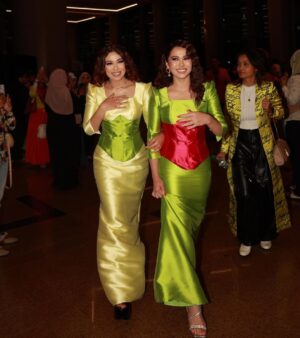 Chacha Maembong Instagram - A sister is both your mirror and your opposite.
Makeup : @makeupby_nazrisulaiman
Hair : @wandywndy__
Designer : @tunks.rtw @frhtunk
Photographer : @amirnaufalphotography #livelifetotuefullest #AMT2025