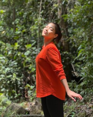 Chacha Maembong Instagram - By discovering nature, you discover yourself 🦋
#livelifetothefullest #ccm