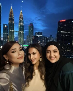 Chacha Maembong Instagram - Creating beautiful memories ❤️
#livelifetothefullest #ccm #rayabelumhabislagi
