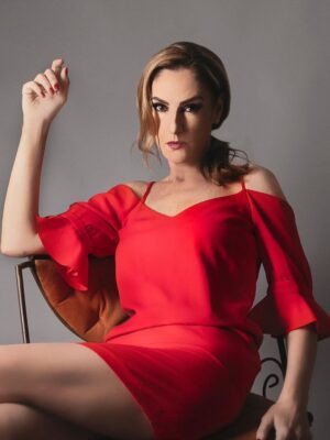 Chantal Andere Instagram - Aquí un poco de Agosto!!
1-viaje a NYC en familia 
2-regreso al teatro “la tiendita”🎭 
3-cumple de mi mamá
4-estreno de teatro de mi mamá
5-nuevas fotos e ilusiones 
GRACIAS 🙏🏻🙌🏻🌟
#lifeisgood #blessed #grateful ❤️