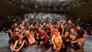 Chantal Andere Instagram - GRACIAS POR LLENAR EL TEATRO HIDALGO‼️
🪴LA TIENDITA DE LOS HORRORES‼️

LOS ESPERAMOS DEL 20 DE SEPTIEMBRE AL 26 DE OCTUBRE 

📍TEATRO HIDALGO (Atrás de Bellas Artes).

🗓️HORARIOS:

Sábado 5:30 y 8:30 pm
Domingo 5:30 pm

👥Elenco: Chantal Ándere*, Paola Gómez*, Oscar Acosta, Juan Fonsalido, Sergio Jurado, Jair Campos, Crisanta Gómez, Felipe Álvarez, Scarlett Chico, Enrique Maddox, Leonora Enríquez, Itzel Gaitán y Alexa Hidalgo.

👨🏻‍💻Producción: Juan Torres @juantorresmx 
📝Dirección: Ricardo Díaz @ricardodiazdirector 
🕺🏻Coreografía: Pablo Rodríguez @pablokinesis 

🛜 Redes @tour121_of 

#latienditadeloshorroresmexico #teatrohidalgo #teatro #chantalandere #oscaracosta #paolagomez