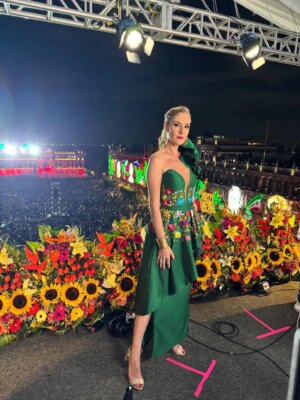 Chantal Andere Instagram - Viva Mexico! 🇲🇽

Outfit Dress 👗 

Happy Celebration of Mexican Independence Day 

@chanaandere 

#ChantalAndere