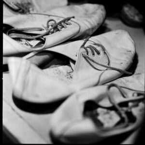 Charlotte Gainsbourg Instagram - la maison de mon père, mes images..
ses Repetto
ouverture de la @maisongainsbourg le 20 septembre 2023
#maisongainsbourg #5bisruedeverneuil #sergegainsbourg #memories