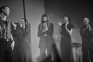 Charlotte Gainsbourg Instagram - Jane B by friends ❤️
merci à @etienne.daho, @jlpierot, @ogluzman et aux visiteurs du soir
merci à @francoispoggio, @colin_russeil_, @lecello
merci à toi @loudoillon
merci à tous les artistes:
Yvan, @marioncotillard , @dominiquea, @kerenannmusic, @miossecofficiel , @mickey3dofficiel, @jarvisbransoncocker , @eddydepretto, @arthurhofficiel , @officialbethgibbons, @carlabruniofficial ,
@m_chedid, @etienne.daho, #fannyardant , @sandrinekiberlain, @catherineringerlesmitsouko , @vanessa.paradis, @thomas.dutronc, @abdalmalikmusic
merci au public de ma mère, si fidèle
merci @olympiahall
merci à @bastien__d, @ncanguilhem et @florian.besson
merci @anthonyvaccarello, @ysl
@yujiokuda1012 et @satoko_paris
photo : ©Marcel Hartmann - H&K.