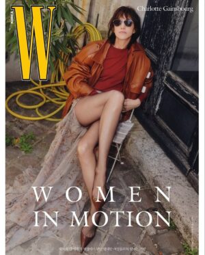 Charlotte Gainsbourg Instagram - @wkorea Vol.7 July issue « Women In Motion »
clothes by @ysl by @anthonyvaccarello
thank you to all the team:
photography @peterashlee
stylist @shin_wkorea
hair @yujiokuda1012
make up @yusakunakahara
@ncanguilhem