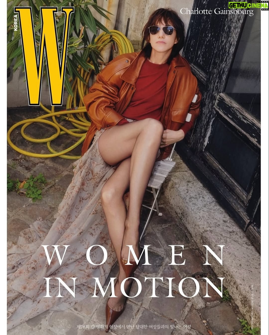 Charlotte Gainsbourg - 11.4K Likes - @wkorea Vol.7 July issue « Women In Motion » 

clothes by @ysl by @anthonyvaccarello

thank you to all the team:
photography @peterashlee
stylist @shin_wkorea
hair @yujiokuda1012
make up @yusakunakahara

@ncanguilhem