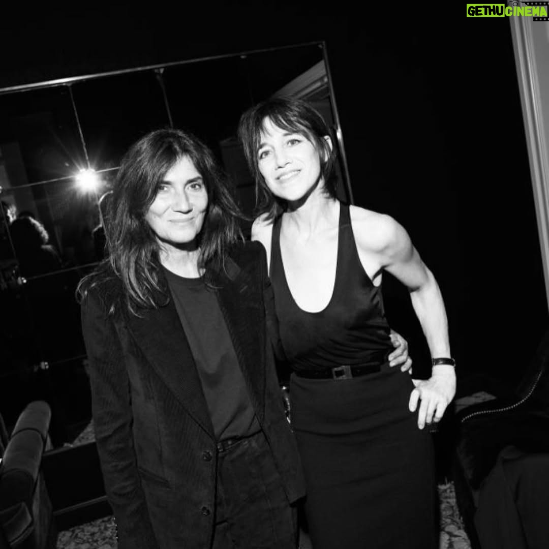 Charlotte Gainsbourg - 10.4K Likes - @ysl dinner at @maisongainsbourg 

merci @jbdunckel @nicolasgodinmusic @emmanuellealt @lauraharrier @micarganaraz @pierreangecarlotti @lennonsorrenti @graysorrenti