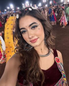Actress Charvi Dutta HD Photos and Wallpapers August 2025