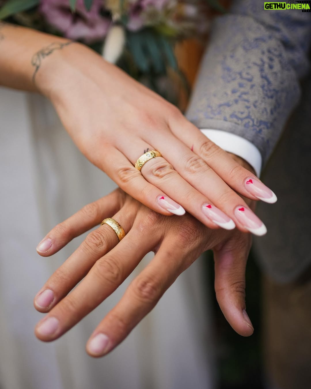 Cheyenne Ochsenknecht - 97.8K Likes - WE DID IT! 💍💒

@iambengo @skyoesterreich @skydeutschland @wowtvde @dieseochsenknechts