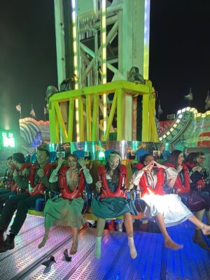 Cheyenne Ochsenknecht Instagram - Ein Wiesn Dump sagt mehr als tausend Prosits.
#madlwiesn 🍻🥨🎪🩷