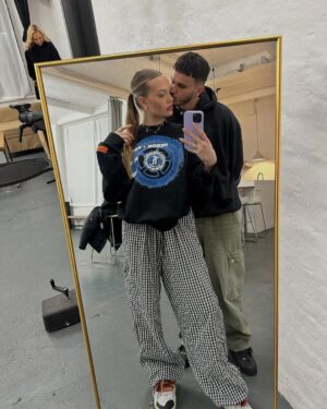 Cheyenne Ochsenknecht Instagram - Fresh start,new dreams - 2025, here we go!!💥✨🧿