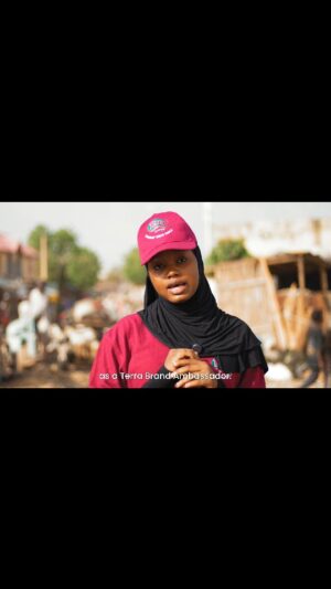 Chioma Akpota Instagram - Amina Abdulsami Musa stepped out to unwrap smiles for the unsung heroes - road construction workers - who keep our communities moving.
With warm meals, thoughtful gifts, and heartfelt gratitude, she reminded them that their efforts don’t go unnoticed.
With Terra, every act of kindness is a taste of joy.
#UnwrapJoyUnleashTaste
#TerraCube
#TerraUnwrapYourSmile
#TerraUnwrapSmilesSquad