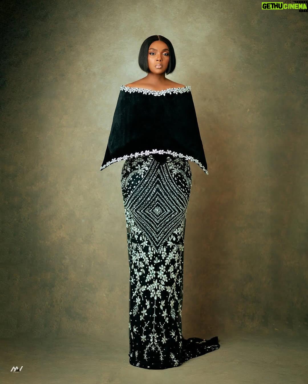 Chioma Akpota - 9.2K Likes - Today’s Woman Crush Wednesday is none other than the powerhouse herself @chiomakpotha !

From her early days on screen to becoming one of Nollywood’s most respected actresses, Chioma has shown remarkable growth, resilience, and unmatched versatility.

Her recent AMVCA win as Best Lead Actress is yet another reminder that excellence always shines through. With over two decades in the industry, Chioma continues to evolve, taking on richer roles, inspiring the next generation, and carrying the Nollywood flag with grace.

We stan a queen who is not just aging gracefully but thriving boldly.
Here’s to @chiomakpotha an icon, a mentor, and a living legend!😍🥰 #drimzmediaspotlight