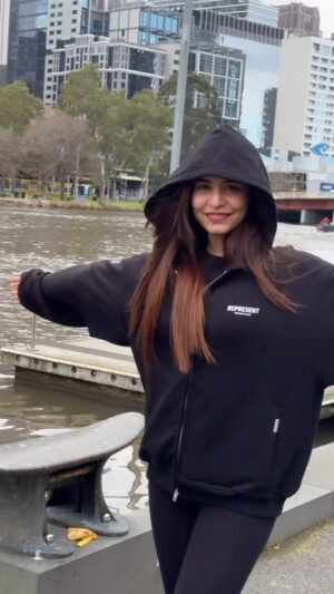 Chitranshi Dhyani Instagram - Ausi you beaut♥️
📍Melbourne,Australia