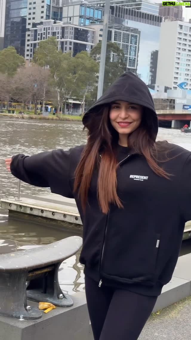 Chitranshi Dhyani - 41.5K Likes - Ausi you beaut♥️

📍Melbourne,Australia