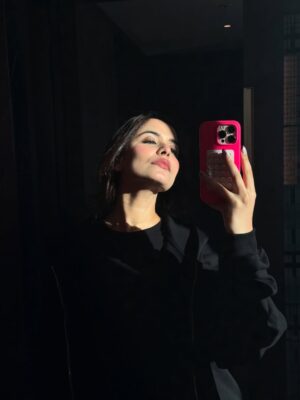 Chitranshi Dhyani Instagram - 🇦🇺 🌞