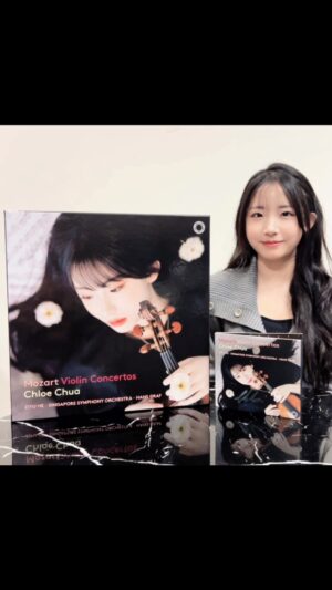Chloe Chua Instagram - @violinistchloechua @singaporesymphony Orchestra, maestro Hans Graf’s album and featuring @ziyuheviolin ‘Mozart Violin Concertos’ is out now! Available to listen on all streaming and download platforms including @applemusic @spotify @idagioofficial @prestomusiccom and physically on 3CD & luxury 4LP sets!
🎶 lnk.to/MozartViolinConcertoChua / 🔗 link in bio
.
.
.
.
.
.
#outnow #chloechua #mozart #singaporesymphony #sso #singaporesymphonyorchestra #violin #violinist #orchestra #orchestralmusic #newrelease #newalbum #singapore #mozartviolin #newreleasefriday #vinyl #lp