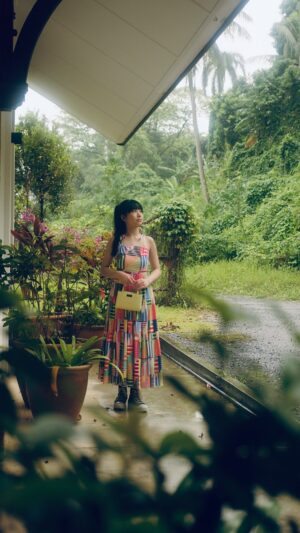 Chloe Chua Instagram - It All Started With Big Dreams when I decided to become a concert violinist around the age of 7. My violin teacher Mr Yin Ke from the Nanyang Academy of Fine Arts started preparing me to take part in violin competitions then.
In 2018, at 11 years old, I was shortlisted by the prestigious Menuhin Competition to fly to Geneva to compete in the Junior Category. There were 3 rounds of competition. I got into the Finals and was awarded joint 1st prize. It was a huge surprise to me and I rocketed from there! I started to receive invitations to perform overseas. Last year, I was named the Artist-In-Residence by the Singapore Symphony Orchestra. The title comes with a series of concerts and recordings of 2 CD albums. My debut CD “The Four Seasons’’ has just been launched. It’s like a dream come true and I feel so blessed! @katespadeny #katespadeny #loveinspades