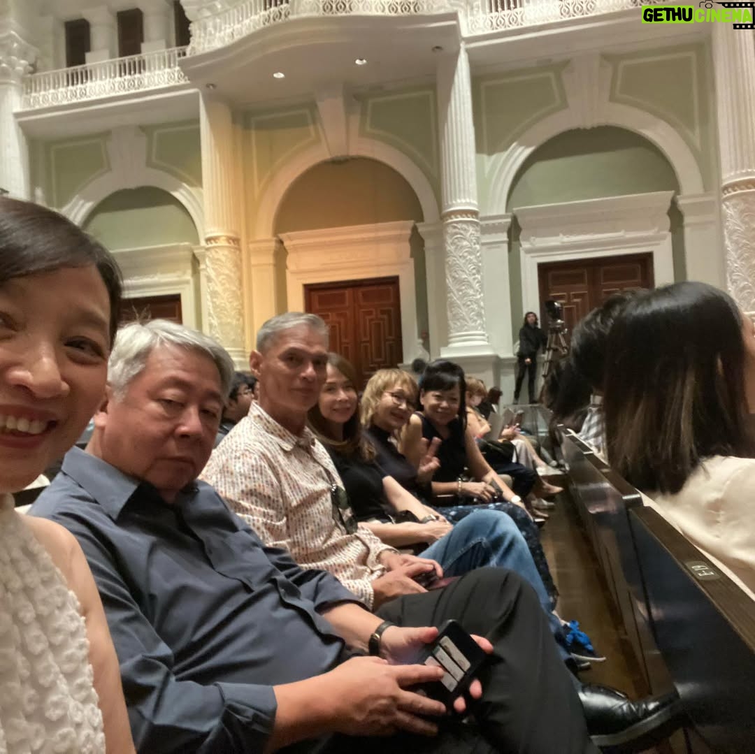 Chloe Chua - 7.9K Likes - Whose heart wasn’t fluttering ?!!! 🦋❤️

The ever enchanting Chloe Chua wove magic to the famous Chinese  love legend with Singapore Symphony Orchestra conducted by  Rodolfo Barraez and left us on cloud nine all night ! 

What a joy it was to meet our listeners too and the extended Chua family! 

Thank you SSO for this dedicated concert! ‎
#Symphony924 #mediacorpsymphony924 #onlythefinestmusic #1sgradionetwork