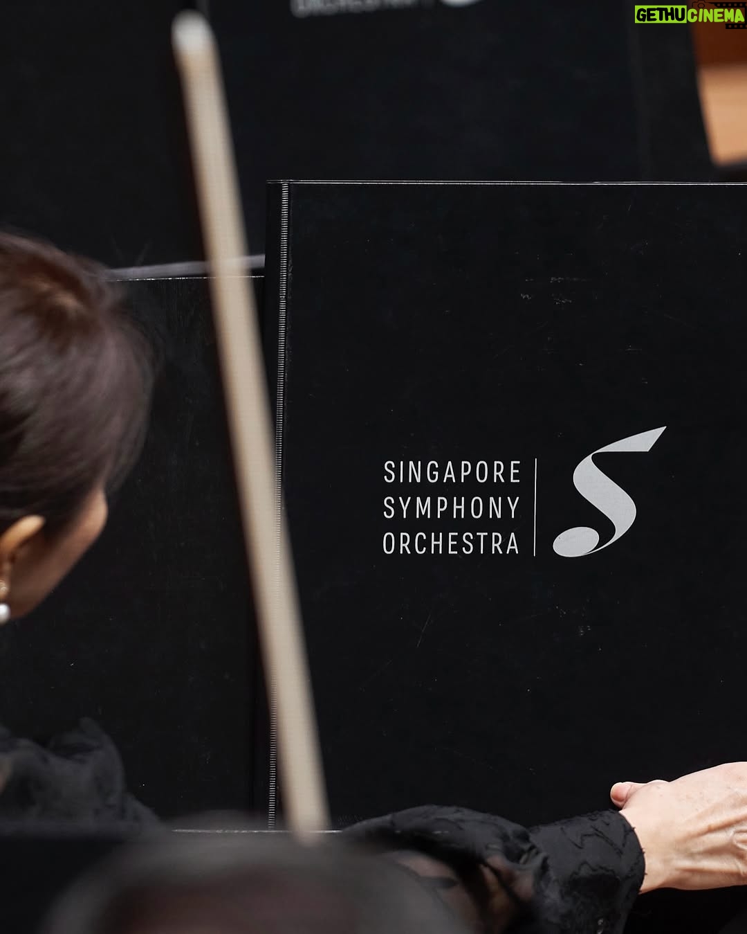 Chloe Chua - 13.2K Likes - What a night 🎵
 
Last night the @singaporesymphony made their epic, long-awaited Australian debut in our Concert Hall, filling the room with stunningly rich melodies. Led by Hans Graf, the orchestra took us on a ride with works by Tchaikovsky, Koh Cheng Jin and Brahms featuring violin superstar @violinistchloechua and principal cellist @isteinrockstar.
 
Were you there? Which moment took your breath away? 
 
📸 Jay Patel
