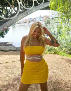 Christina Rapado Instagram - SEVILLA...
*Total Outfit: @sheinofficial
*Fotos 16 y 17 con: @mar.arauzo y @rafab2078 en @barcasalamoneda
#Las3000Maravillas #Esmeralda #Rodaje #CineEspañol #Actriz #christinarapado #cristinarapado #summer2025 #september2025 #spain2025 #singer #actress #model #tvpresenter #diva #beauty #fashion #toxicpeopleout #empoweringwomen #power #richwomen #crazylife #crazysummer #summer #iconic #carmenperona #carmenperonacabrera #FilmLas3000Maravillas
#Sevilla2025 #september