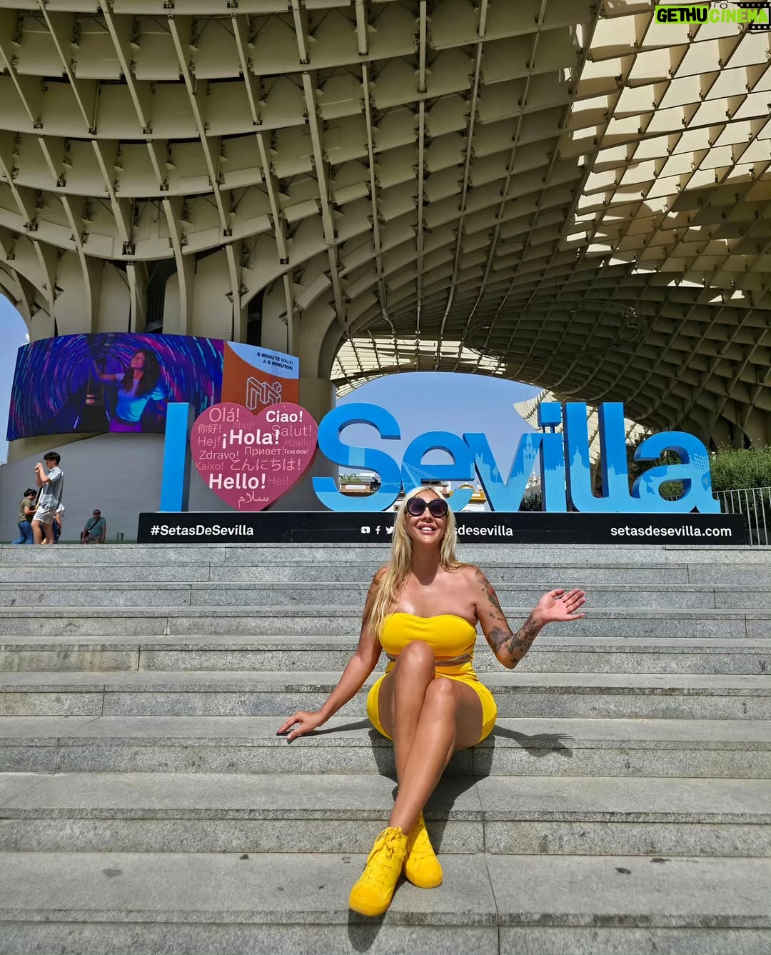 Christina Rapado - 3 Likes - SEVILLA...
*Total Outfit: @sheinofficial 
*Fotos 16 y 17 con: @mar.arauzo y @rafab2078 en @barcasalamoneda 
#Las3000Maravillas #Esmeralda #Rodaje #CineEspañol #Actriz #christinarapado #cristinarapado #summer2025 #september2025 #spain2025 #singer #actress #model #tvpresenter #diva #beauty #fashion #toxicpeopleout  #empoweringwomen #power #richwomen #crazylife #crazysummer #summer #iconic #carmenperona #carmenperonacabrera #FilmLas3000Maravillas
#Sevilla2025 #september