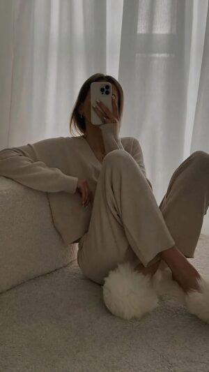 Christine Bermas Instagram - OOTD 🦋

#grwm #ootd #fashion