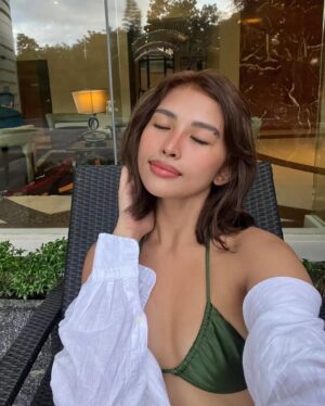 Christine Bermas Instagram - Short hair era 🤍