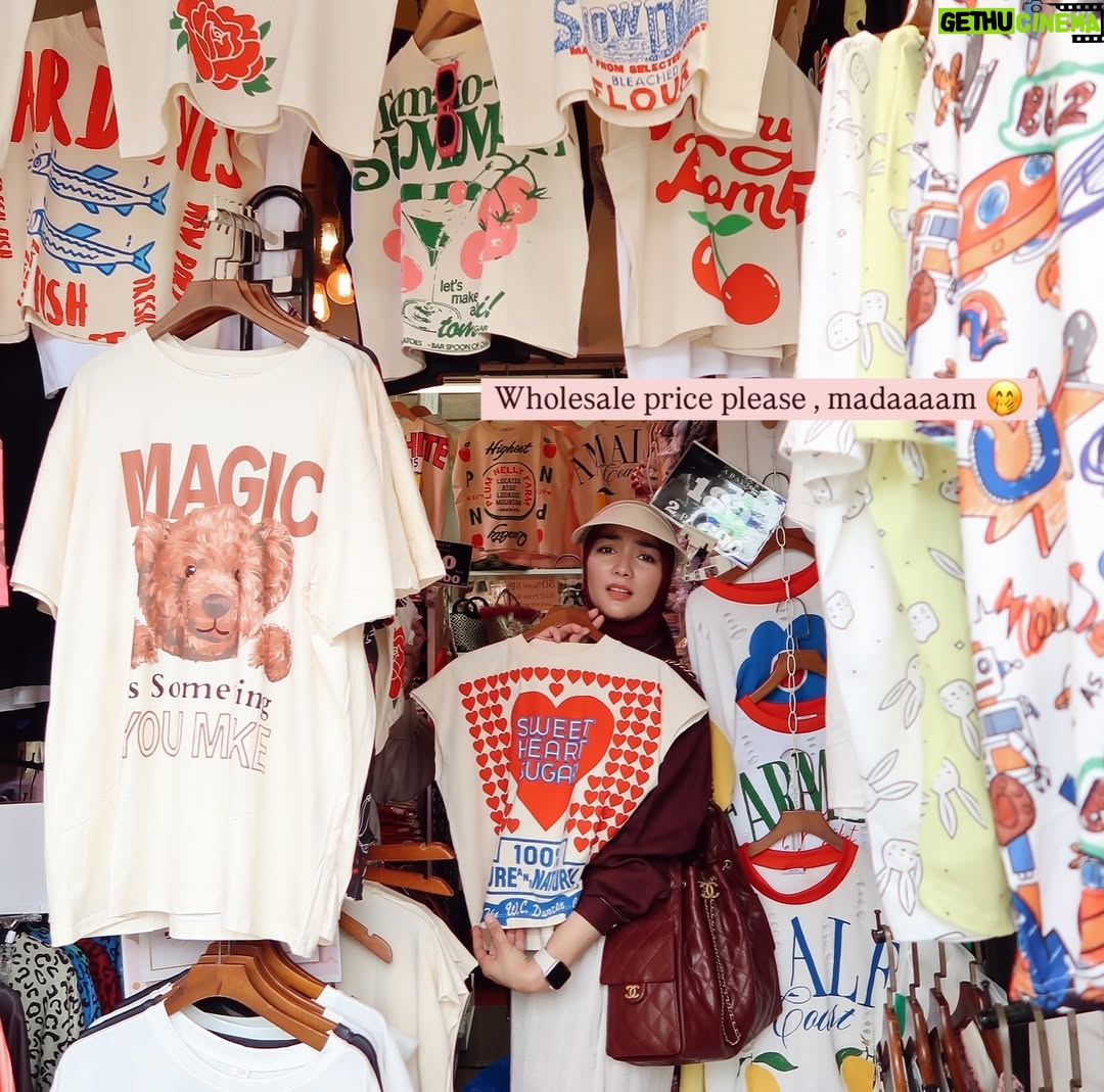 Citra Kirana - 54.6K Likes - POV : 4 sisters vs. Chatuchak market 💥🛍️🥳