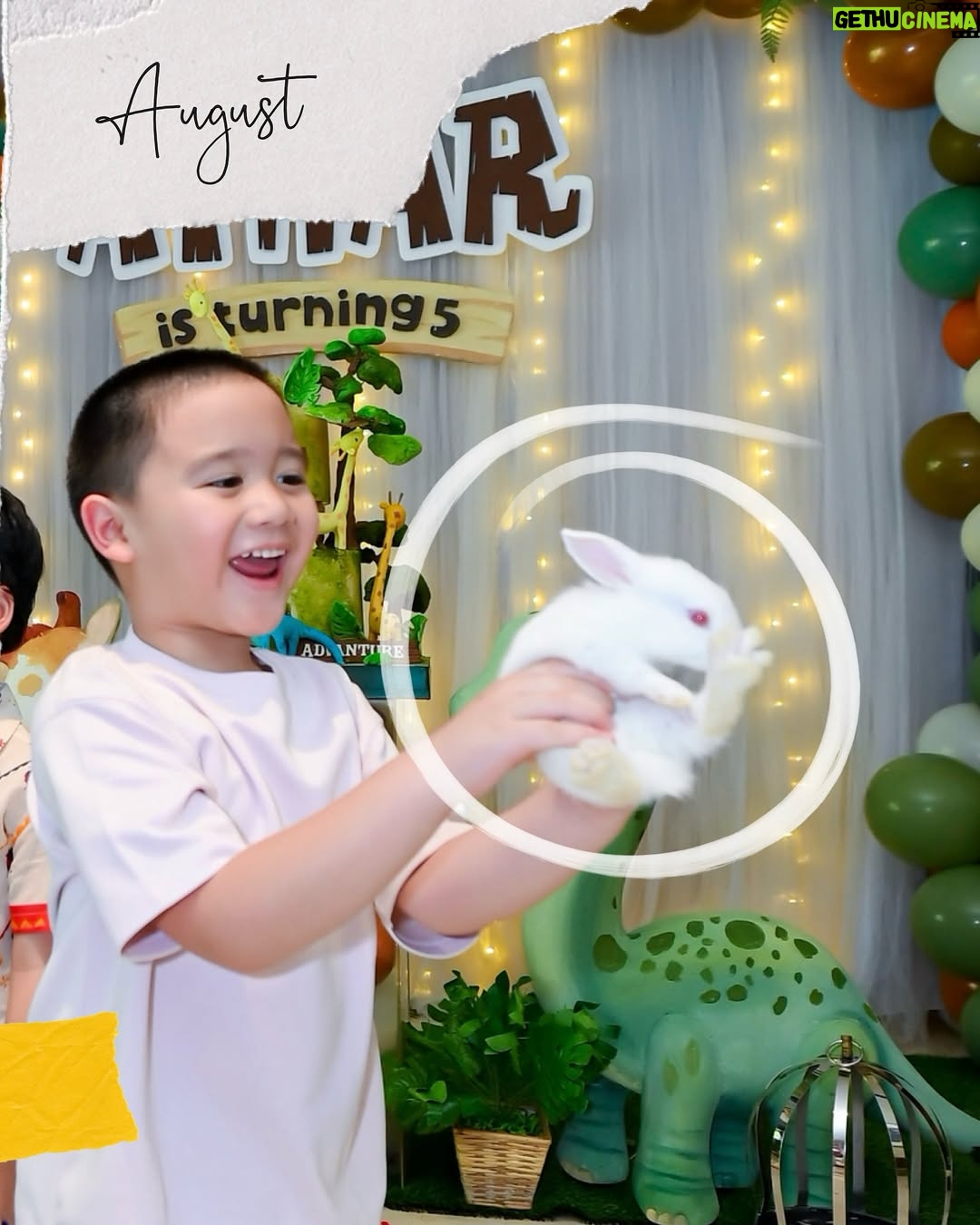 Citra Kirana - 49.2K Likes - A special day for Athar with his favorite giraffe and brontosaurus 🦕 
.
cake by @veroz_cakery ✨♥️ luvvvv
Backdrop by @thedesserttable.id