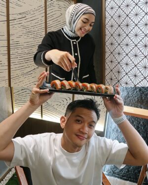 Citra Kirana Instagram - Rolls of happiness 🍣✨