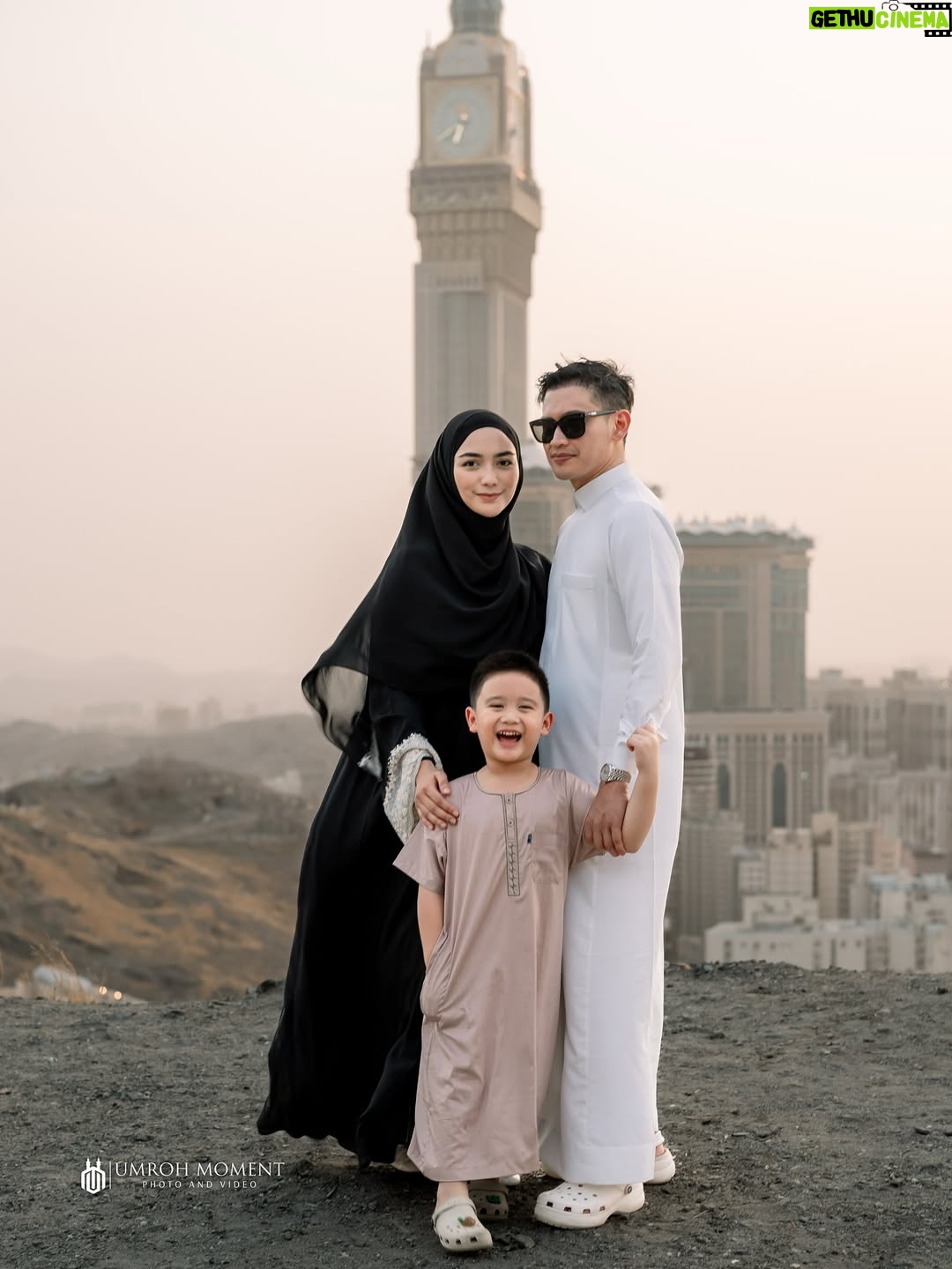 Citra Kirana - 128.7K Likes - dapet foto ini cuma dalam itungan detikk…🤣buru buru pengen kabuurr yaa mass……🫵🏻🥹hihi 
.
Gmzzzzzz

@umrohmoment // @vizalist // @samira_travel // @umrohbarengcikirezky
