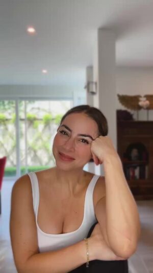 Claudia Lizaldi Instagram - La felicidad de conectar con mi hermanito precioso @andresportillooficial y hablar de la comunidad de Keep Calm, la semana que viene hay conferencias y son gratis entren a Le GRAND @legrandsenior y ahĆ estĆ” toda la info⦠šāØ