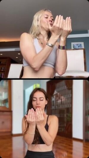 Claudia Lizaldi Instagram - Amando la hermosa vida con esta prĆ”ctica de SUKSHMAH el yoga de la inmortalidad con @renatanaam GRAAAACIAS y nos vemos en @zenexperience.mx con @dr.levry el 6 de Diciembre āØš
