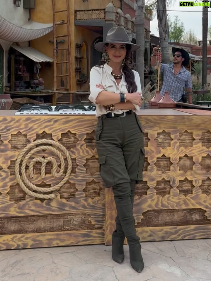 Claudia Lizaldi - 3.6K Likes - Recordando mis looks favoritos de @masterchefmx cuál es el que más amaste tú… ✨🌺